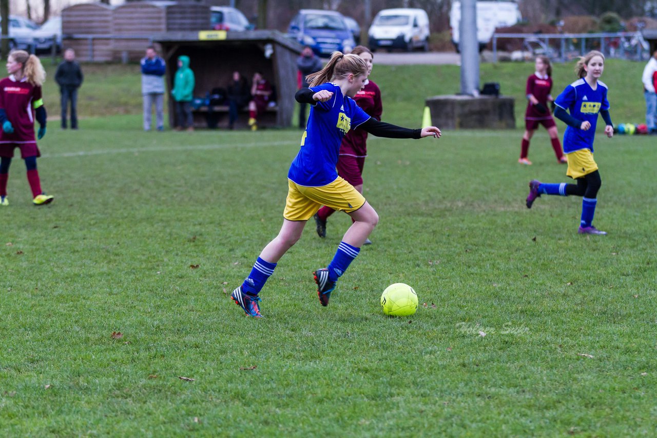 Bild 239 - B-Juniorinnen TSV Gnutz o.W. - SV Henstedt Ulzburg II : Ergebnis: ca. 5:0